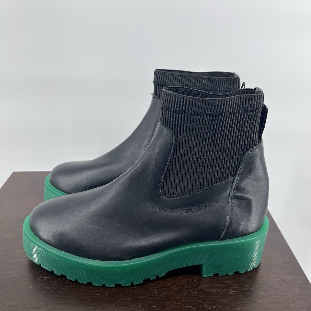Secret Celebrity Women's Black Ankle Boots Size 6 Green Lug Sole Chelsea Chunky